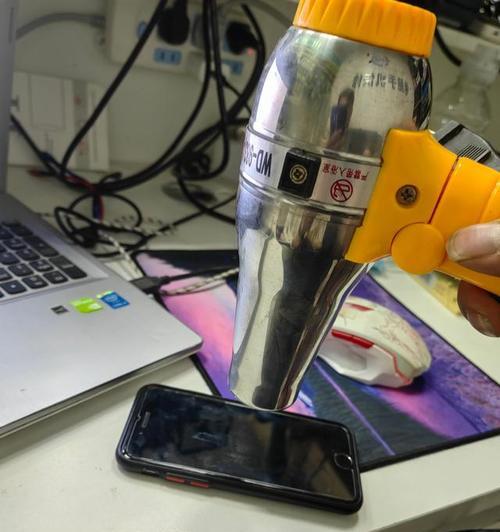 手机进水紧急救援方法（手机进水急救教程及有效解决方案）  第3张