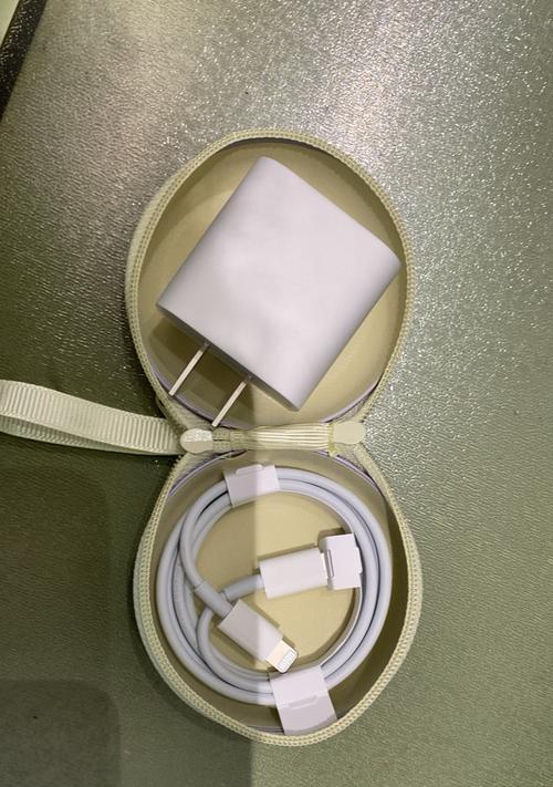 苹果20w快充对苹果13的充电速度究竟如何？（探究苹果20w快充对苹果13充电时间的影响，效率究竟有多高？）  第2张