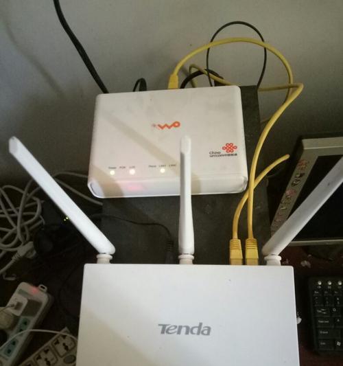 解决WiFi亮红灯无法连接网络问题的方法（排除故障步骤，快速恢复无线网络）  第1张