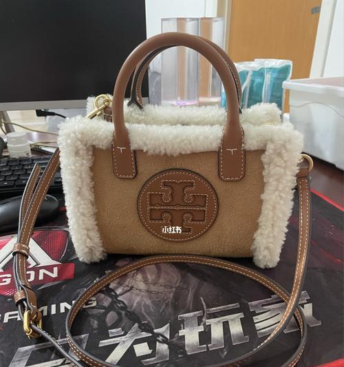 汤丽柏琦包包的档次及品质评测（探索汤丽柏琦包包的设计风格）  第1张