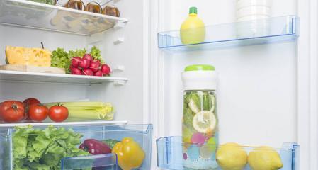 冰箱蔬菜抽屉的清洗方法（轻松掌握冰箱蔬菜抽屉的清洗技巧）