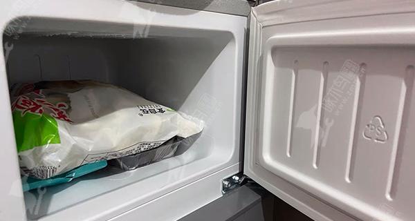 如何清洗因冰箱停电而腐坏的食物（科学清洗）