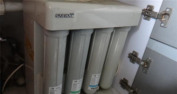 自来水饮水机安装方法（简易步骤教你如何安装自来水饮水机）  第2张