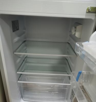 冰箱的清洁与消毒是否必要（专家揭示冰箱清洁的关键步骤和频率）  第3张
