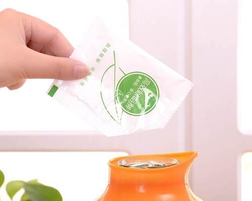 除饮水机茶垢的高效方法（拒绝茶垢）  第1张