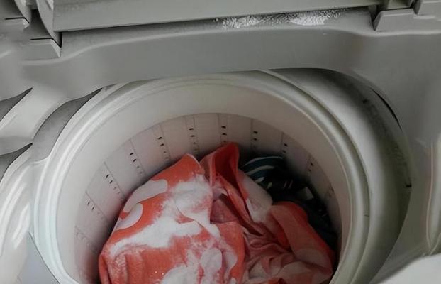 洗衣机流水少问题的原因和解决方法（洗衣机为什么流水少）  第1张