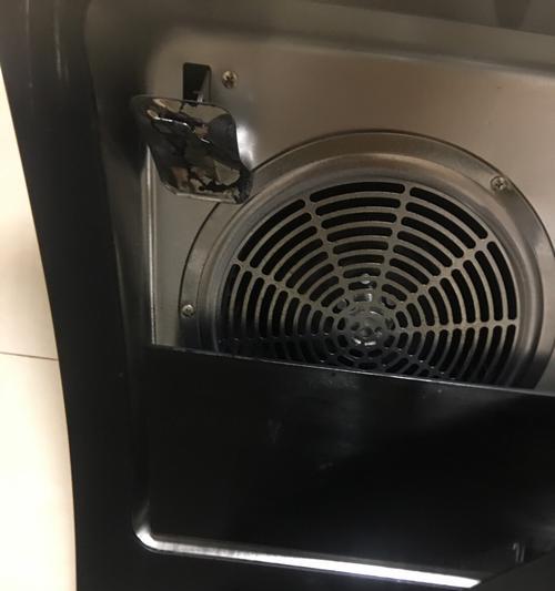 侧挂式油烟机的清洗技巧（以侧挂式油烟机为例）  第1张