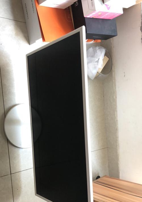 解决显示器左下角透光问题的实用方法（光线调节技巧让你的显示器再无透光困扰）  第1张