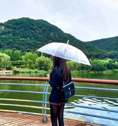 雨天如何用手机拍出高级感照片？  第1张