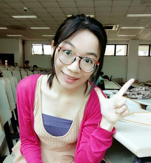 手机如何自拍？装口袋里怎么自己拍照？  第2张