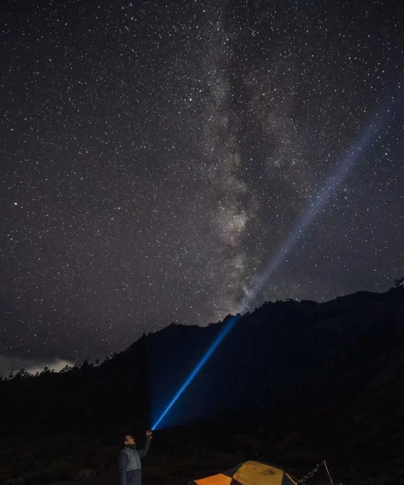 在山顶用手机拍照有哪些技巧？如何确保照片质量？  第3张